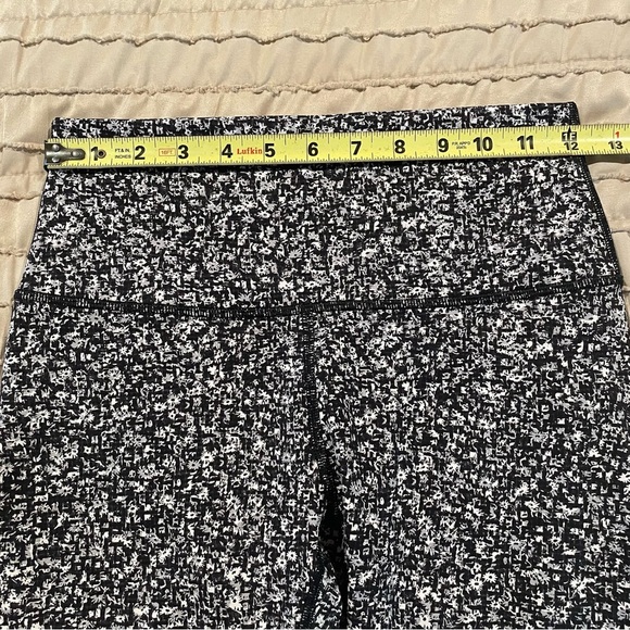 Lululemon Wunder Under High Rise 7/8 Leggings Daisy White Black 6 W5AOXS NWOT - Picture 8 of 10